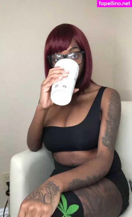 Barbiebugatti OnlyFans Thumbnail #KC5eqf6ygn