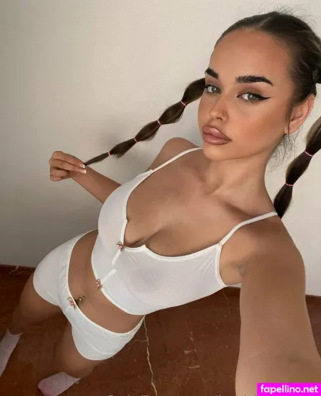 Barbiefantasylucy OnlyFans Thumbnail #UJ0FxOAIgO