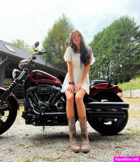 Barbiejeepgirl 3 OnlyFans Thumbnail #5be6TimVM1