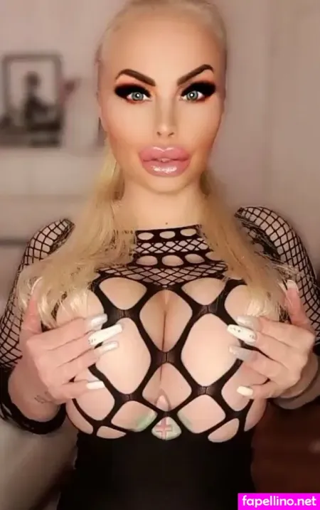 Barbiesaysyes OnlyFans Thumbnail #2KBfhgMVNh