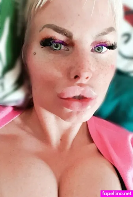 Barbiesaysyes Main Profile Photo