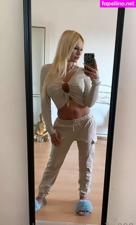 Barbika000 OnlyFans Thumbnail #XMnDUO4oSl