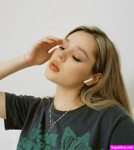 Barbinkova OnlyFans Thumbnail #xIC1vsvPAS