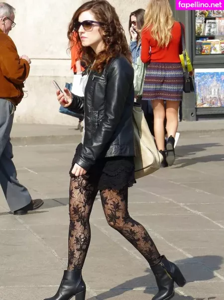 Bare Feet OnlyFans Thumbnail #XFDC4uexOm