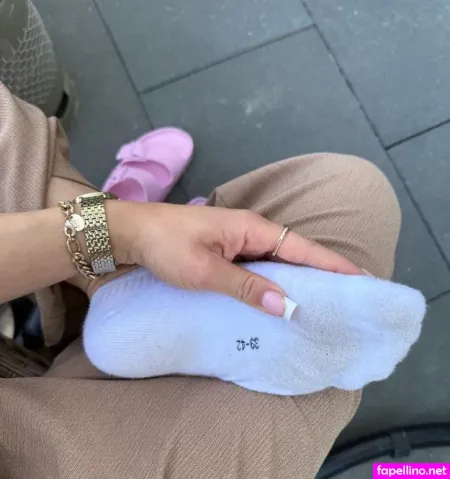Barebylola OnlyFans Thumbnail #9i37mfDpXf
