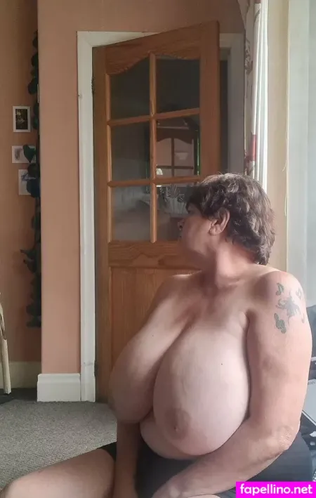 Bareessentialsjj OnlyFans Thumbnail #EKjnx60TUH