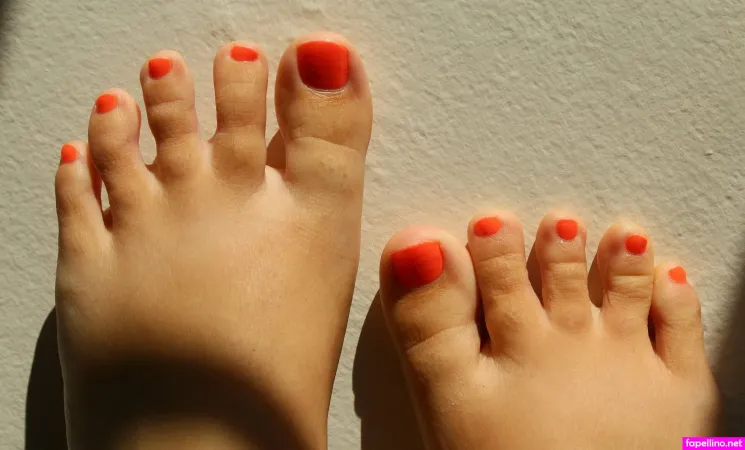 Barefoot Babe02 OnlyFans Thumbnail #Y7atqSuWkW