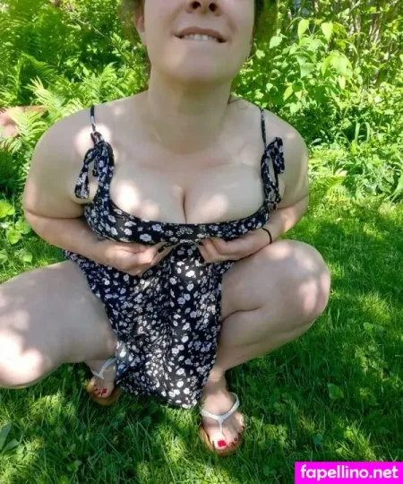 Barefoot Mel OnlyFans Thumbnail #iK53mM19zf