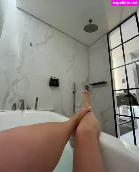 Barefoothottiex OnlyFans Thumbnail #lRuXqUNv8N