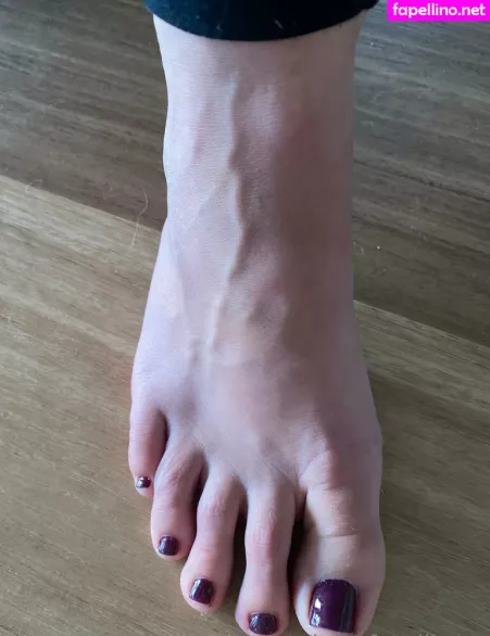 Barefootlibran OnlyFans Thumbnail #t0eW79HBxL