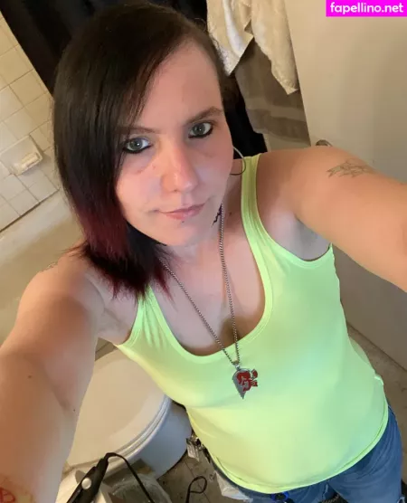 Barrelbabe2020 OnlyFans Thumbnail #8MZVbo46tM