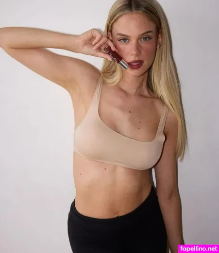 Barzomer Bar Zomer OnlyFans Thumbnail #5SM3b9PfmB