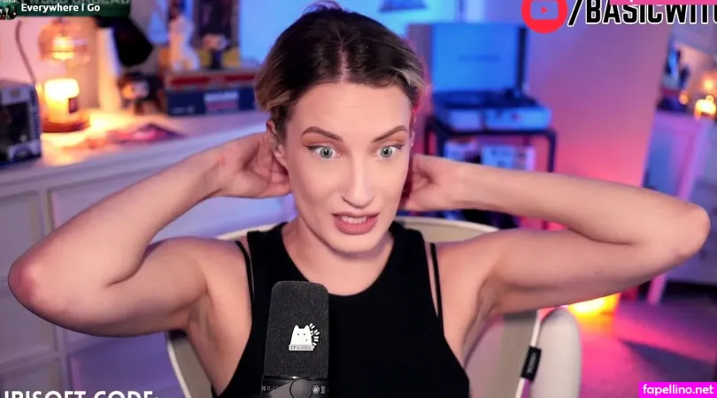 Basicwitgirl 1 OnlyFans Thumbnail #HTRhowK2U0