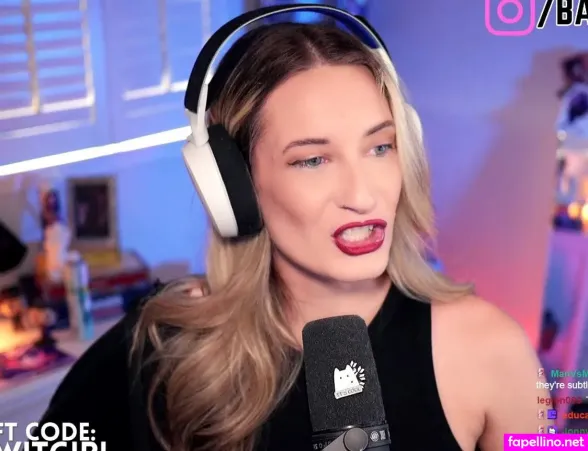 Basicwitgirl 1 OnlyFans Thumbnail #kSSS4Ssps5