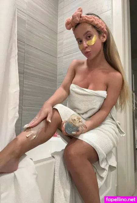 Bathtimewlola OnlyFans Thumbnail #WHiYviWYZA