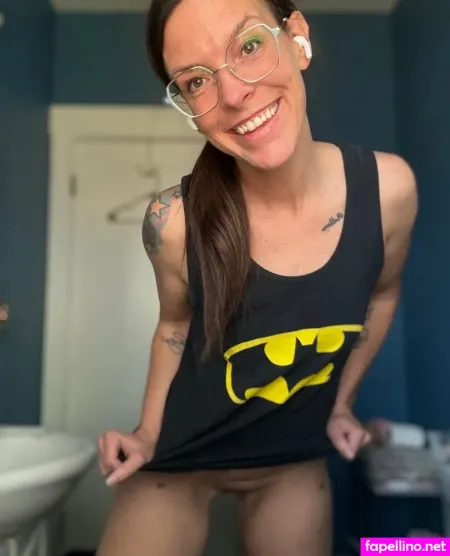 Batmanduhx OnlyFans Thumbnail #8uqqArIKrm