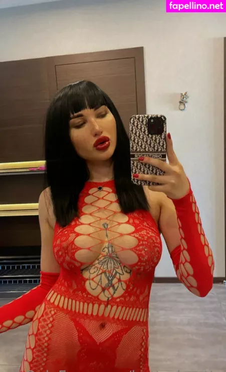 Batty Bootty OnlyFans Thumbnail #63RqyFWmx3