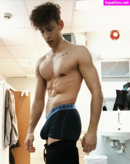 Battyboyfree OnlyFans Thumbnail #21MID65hjz