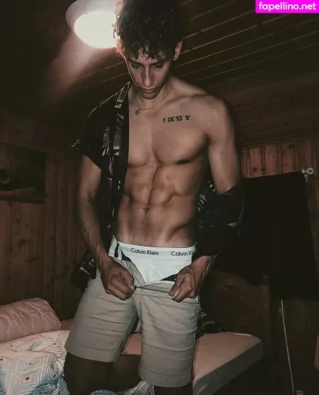 Battyboyfree OnlyFans Thumbnail #L3LSOEo0de