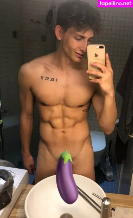 Battyboyfree OnlyFans Thumbnail #VFnCfTWsYI