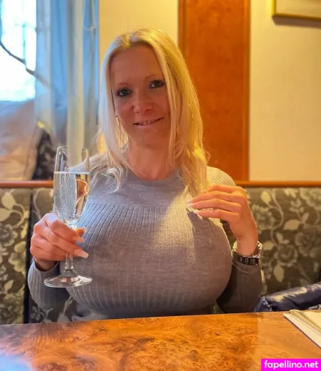 Bbb Avarianblondy OnlyFans Thumbnail #CIyissx93w