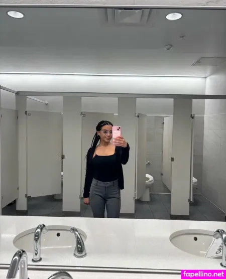 Bbygirlzoexxx OnlyFans Thumbnail #zs0KI22q15