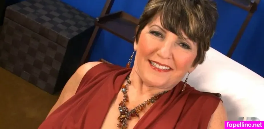 Bea Cummins OnlyFans Thumbnail #cFF1SNMtrP