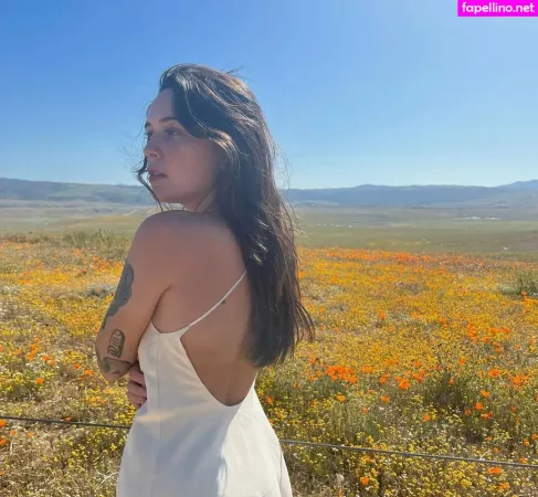 Bea Miller OnlyFans Thumbnail #DeKKIjHrGV