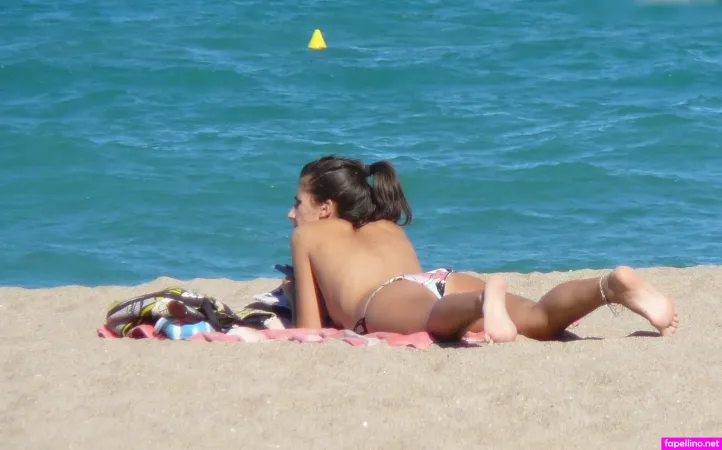 Beach OnlyFans Thumbnail #GI7RANK7Kk
