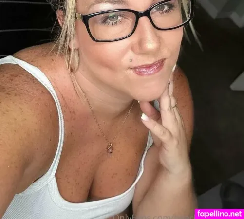 Beachinsexilyfe OnlyFans Thumbnail #ikHWxTUD39