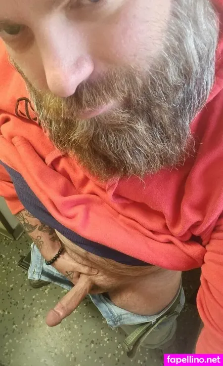 Beardeddaddy0830 OnlyFans Thumbnail #BkkZq1hOqf