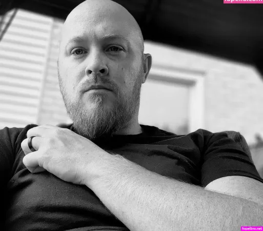 Beardedsir138 OnlyFans Thumbnail #LID7qzkUED