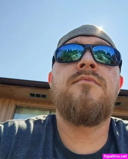 Beardedsir138 OnlyFans Thumbnail #yy0yoFLKfZ