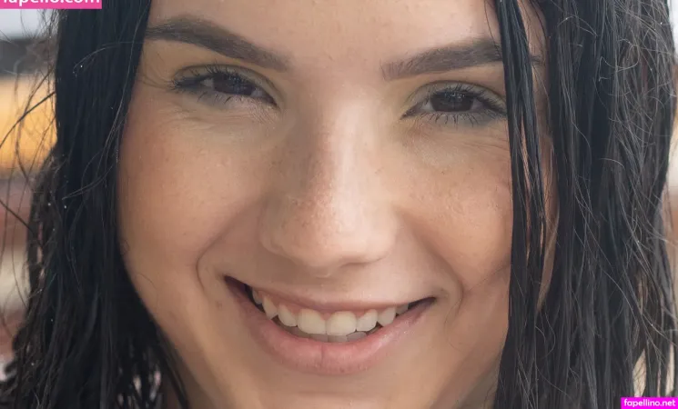 Bearriz Barbosa OnlyFans Thumbnail #STEih8uadr