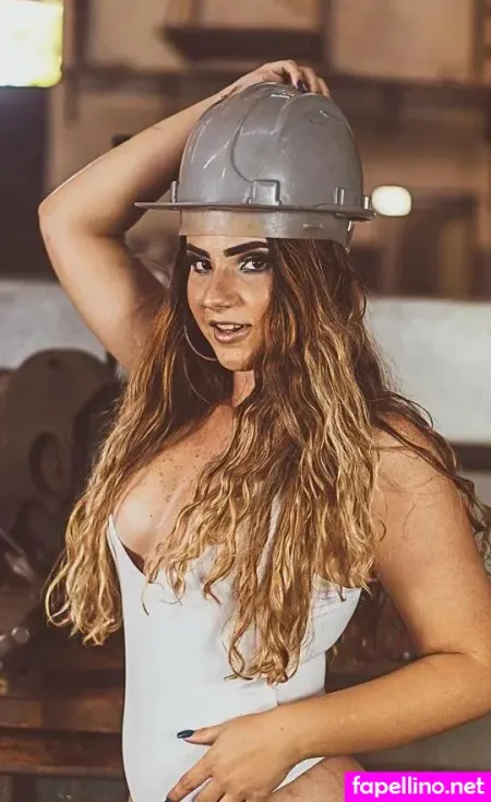 Bearriz Barbosa OnlyFans Thumbnail #WupJxDVupy