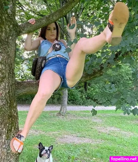 Beate Igel OnlyFans Thumbnail #0B2kotn5fw