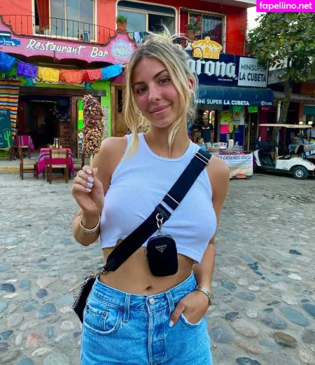 Beatrice Bouchard OnlyFans Thumbnail #Hybm6KhUur