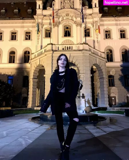 Beatrice Carti OnlyFans Thumbnail #PNrqohfPqL