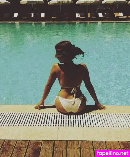 Beatrix Ramosaj OnlyFans Thumbnail #1tXTImsHCV