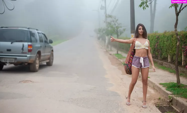 Beatriz Aguiar OnlyFans Thumbnail #XUuoLX5XkN