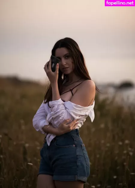 Beatriz Braz OnlyFans Thumbnail #GxG4POdwfl