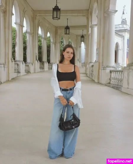 Beatriz Castilho OnlyFans Thumbnail #BTtjW7pWds