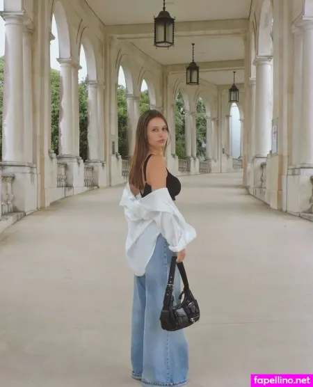 Beatriz Castilho OnlyFans Thumbnail #LO0gbzXjs2