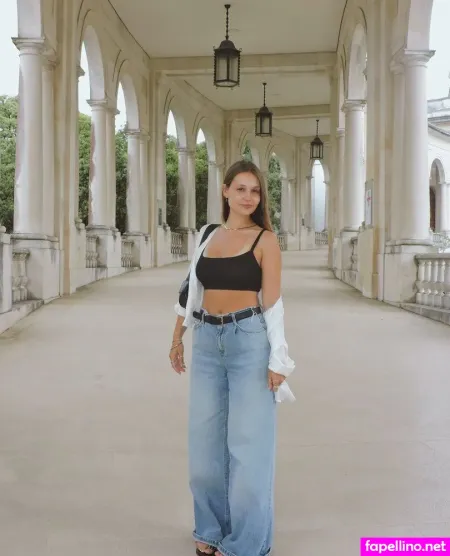 Beatriz Castilho OnlyFans Thumbnail #i7eELSmQE3