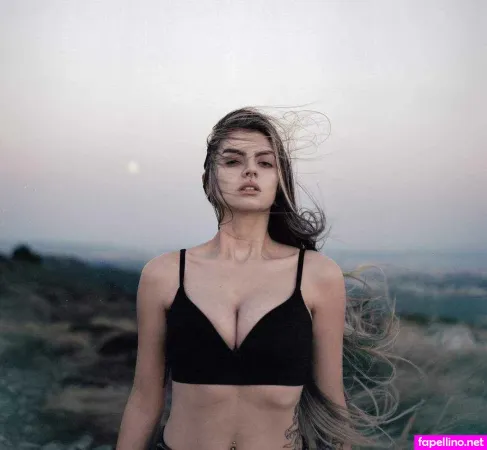 Beatriz Mariano OnlyFans Thumbnail #OmuX5Qokel