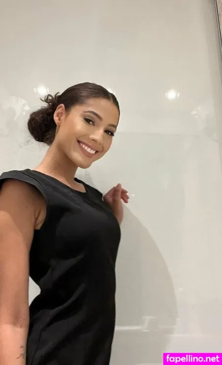 Beatrizz Almeida OnlyFans Thumbnail #0ZvbHprEM8