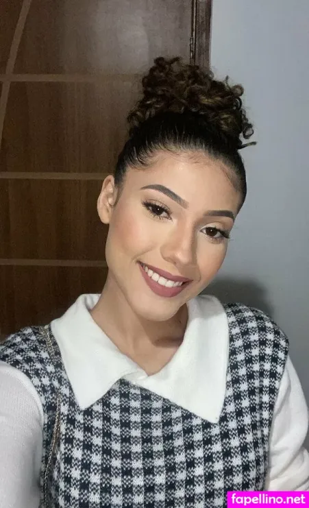 Beatrizz Almeida OnlyFans Thumbnail #GTKowEgN8o