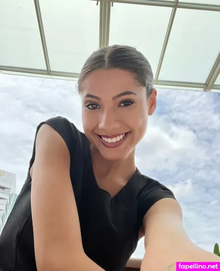 Beatrizz Almeida OnlyFans Thumbnail #RbchTDIiEK