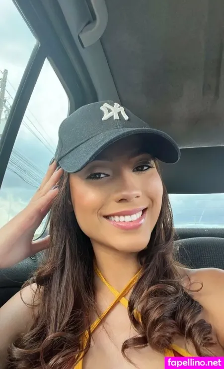 Beatrizz Almeida OnlyFans Thumbnail #atLQkWt7L0