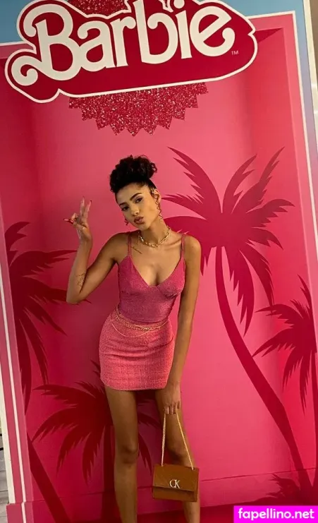 Beatrizz Almeida OnlyFans Thumbnail #eEKebgr8II